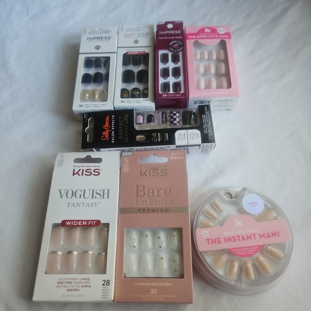 Assorted Press-On And Glue On Artificial Nails